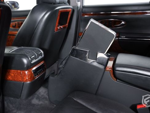 Used 2004 Maybach 57 image 37