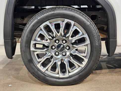 Used 2025 GMC Sierra 1500 Denali Ultimate AWD/4WD image 17