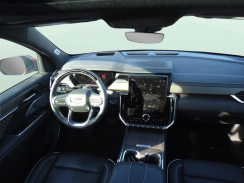 Used 2024 GMC Acadia Denali w/ Super Cruise Package image 10