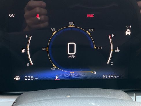 Used 2025 Chevrolet Trax LT image 20