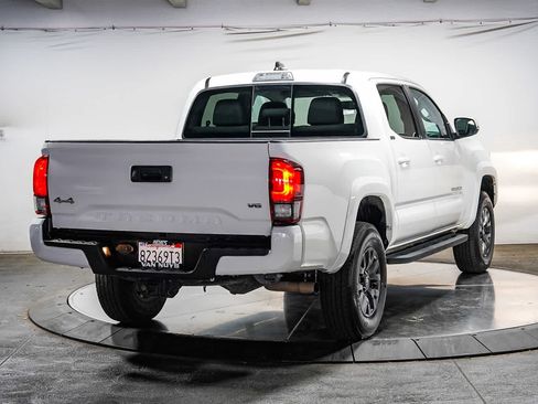 Certified 2023 Toyota Tacoma SR5 AWD/4WD image 5