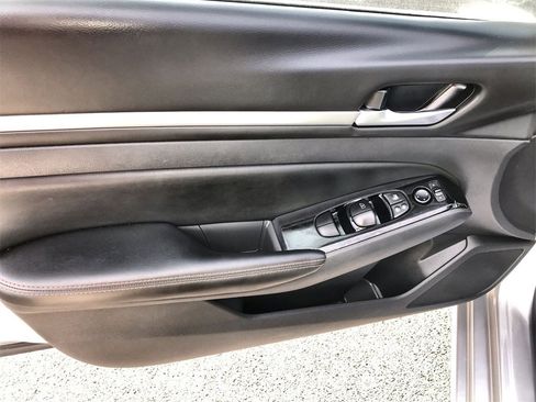 Used 2024 Nissan Altima 2.5 SR image 13