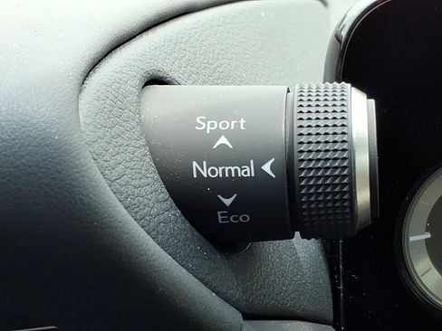 Used 2024 Lexus ES 350 w/ Premium Package FWD image 22