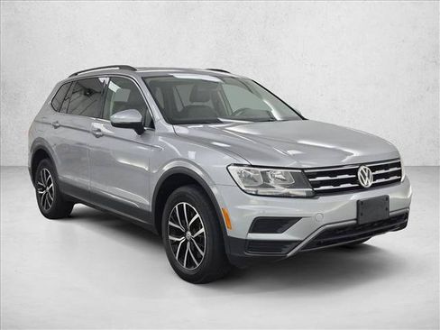Used 2021 Volkswagen Tiguan SE AWD/4WD image 3