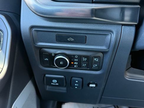 New 2026 Ford F150 Lariat w/ Equipment Group 502A High image 17