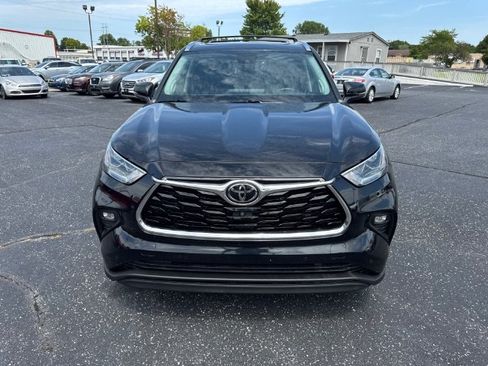 Used 2022 Toyota Highlander Limited AWD/4WD image 10