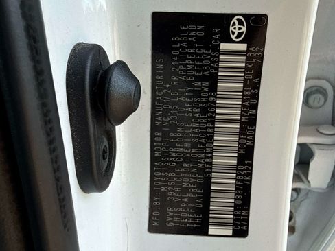 Used 2024 Toyota Corolla LE FWD image 26