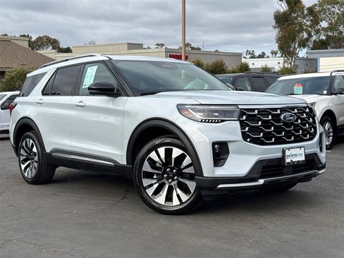 Used 2025 Ford Explorer Platinum w/ LUX Leather Package AWD/4WD image 2