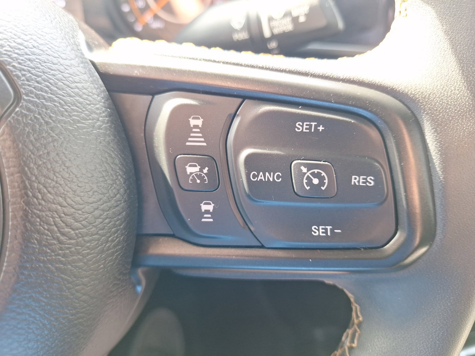 Used 2025 Jeep Wrangler Sport AWD/4WD image 20