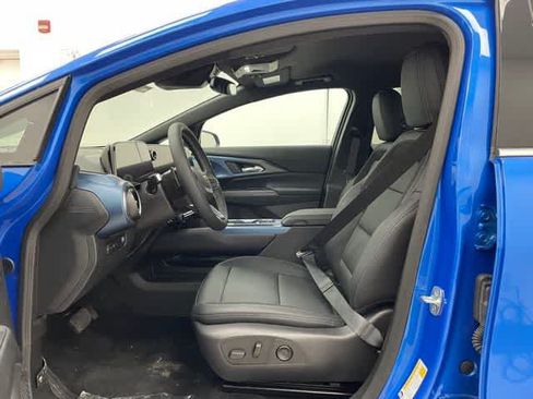 New 2026 Chevrolet Equinox EV LT AWD/4WD image 9