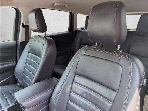 Used 2019 Ford Escape Titanium AWD/4WD image 9
