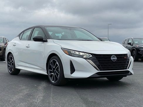 New 2025 Nissan Sentra SR w/ SR Premium Package image 2