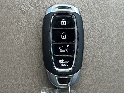 Used 2019 Hyundai Santa Fe Limited FWD image 21