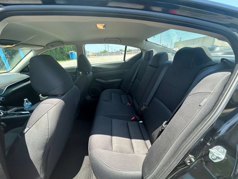 Used 2025 Nissan Altima 2.5 SV FWD image 25