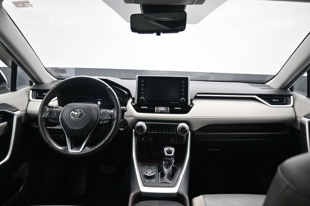 Used 2019 Toyota RAV4 Limited w/ Carpet Mat Package AWD/4WD image 38