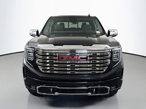 Used 2025 GMC Sierra 1500 Denali w/ Denali Reserve Package AWD/4WD image 2
