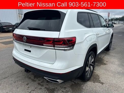 Used 2025 Volkswagen Atlas SE FWD image 3