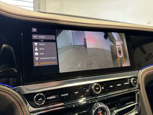 Used 2022 Bentley Flying Spur V8 AWD/4WD image 35