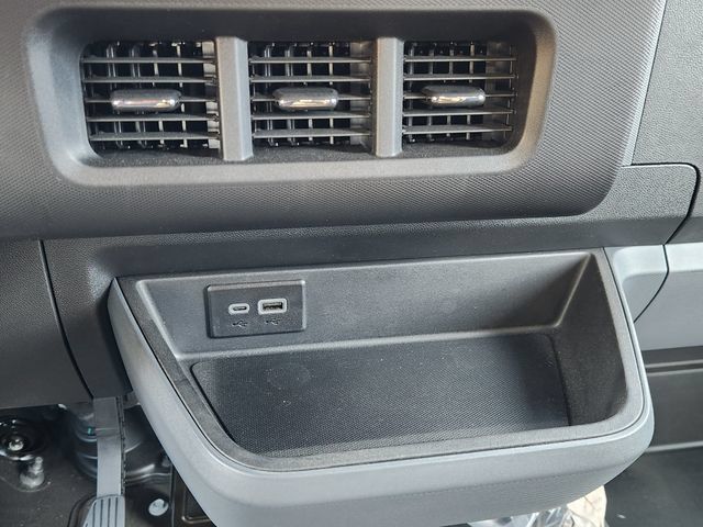 New 2025 Chevrolet Brightdrop 400 w/ Power Door Package AWD/4WD image 21