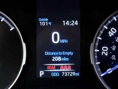 Used 2022 Toyota RAV4 XLE AWD/4WD image 37