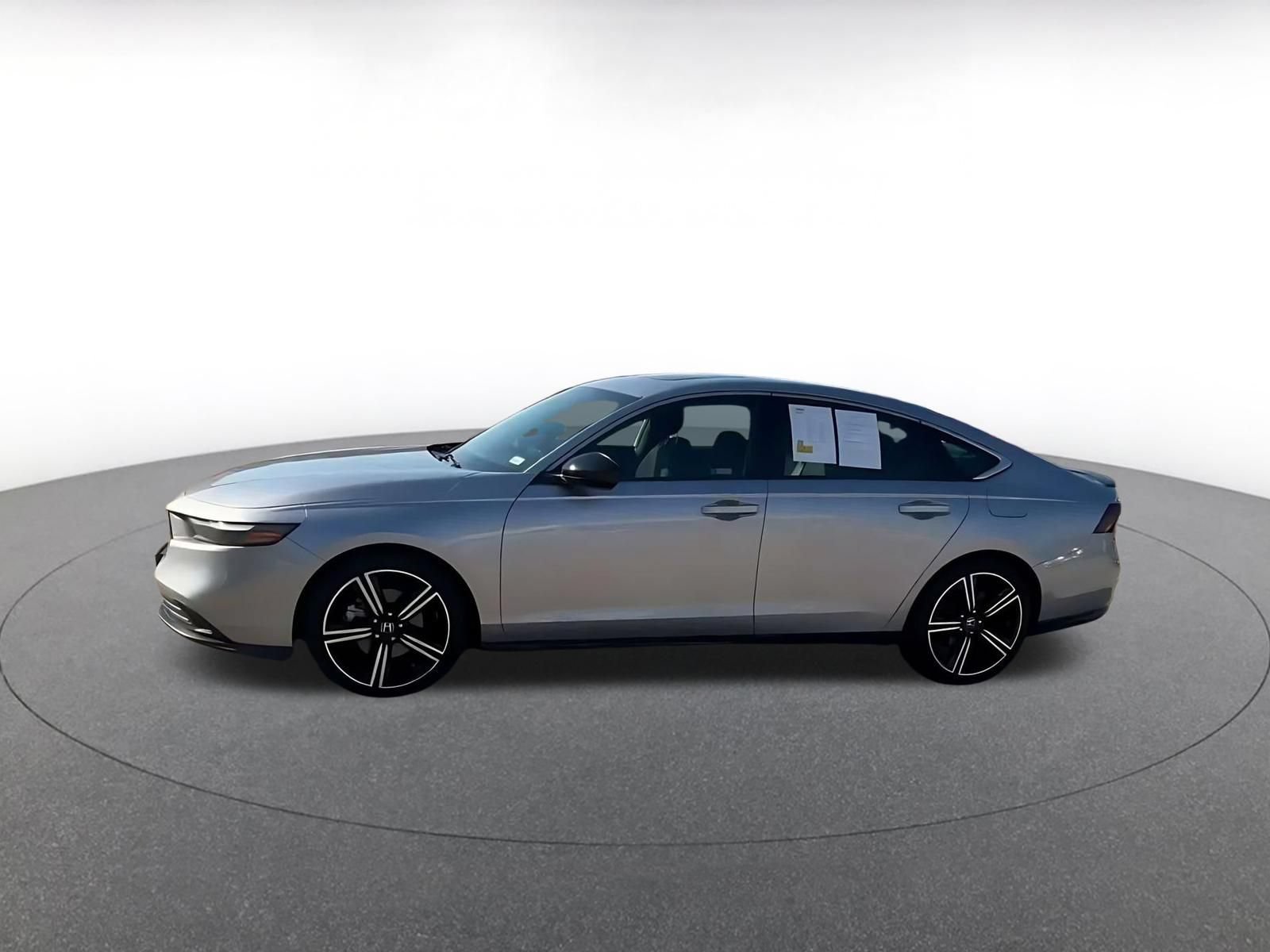 Used 2023 Honda Accord Sport image 8
