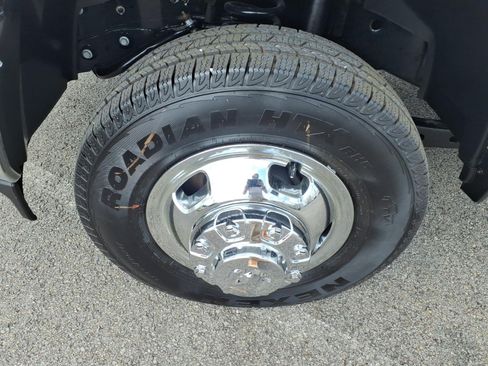 New 2026 RAM 3500 Tradesman w/ Chrome Appearance Group A AWD/4WD image 5