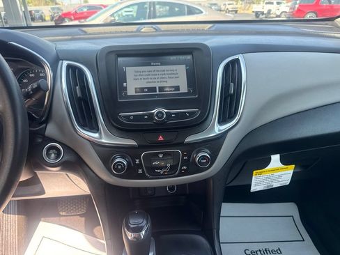 Used 2018 Chevrolet Equinox LS FWD image 20