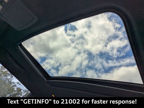 Used 2015 Dodge Challenger R/T Plus image 25