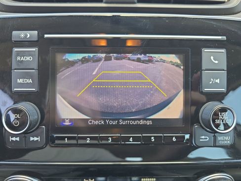 Used 2019 Honda CR-V LX image 18