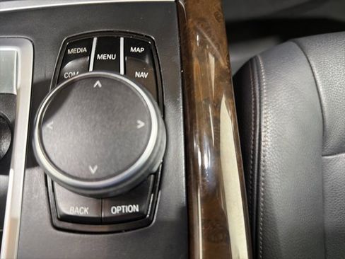 Used 2017 BMW X5 xDrive35d image 40