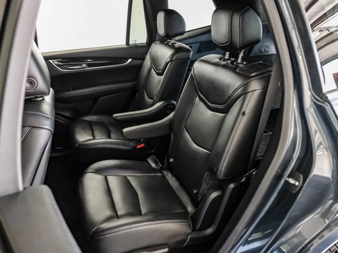 Used 2020 Cadillac XT6 Premium Luxury FWD image 36