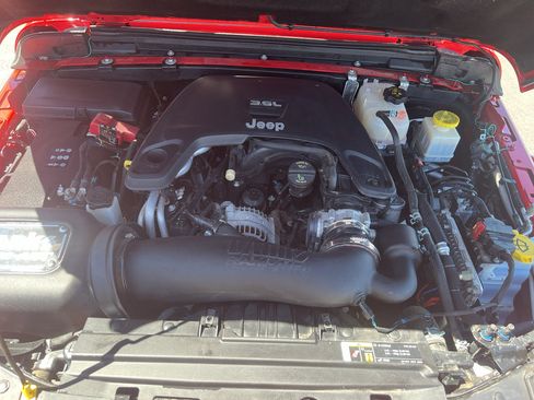 Used 2020 Jeep Gladiator Rubicon w/ Dual Top Group AWD/4WD image 20