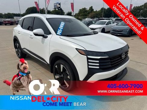 Used 2025 Nissan Kicks SR FWD image 7