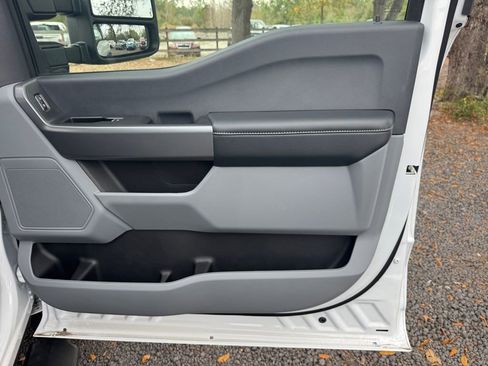 New 2025 Ford F450 XLT w/ XLT Value Package image 19