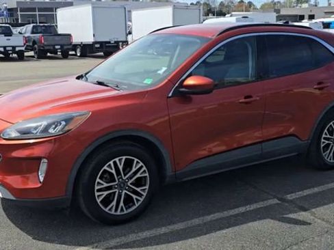 Certified 2020 Ford Escape SEL image 5