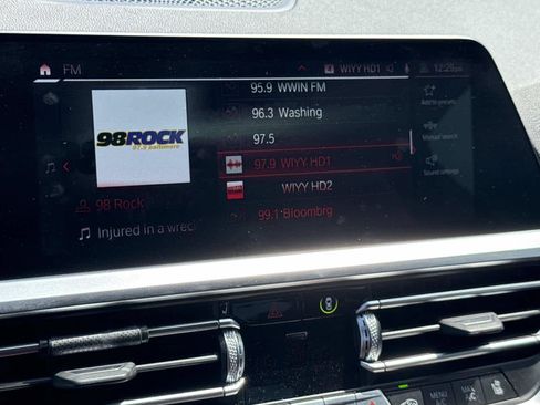 Used 2023 BMW M4 xDrive Competition w/ Executive Package AWD/4WD image 3