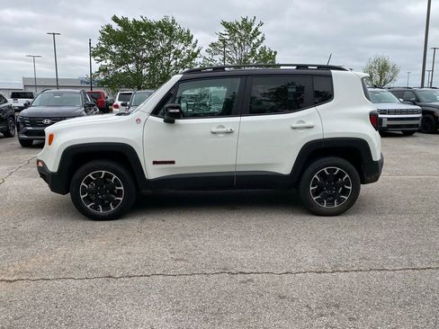 Used 2023 Jeep Renegade Trailhawk image 4