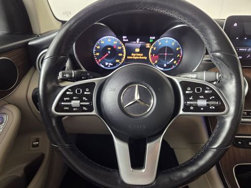 Used 2022 Mercedes-Benz GLC 300 4MATIC w/ Premium Package Lite image 17