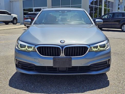 Used 2020 BMW 530i w/ Premium Package RWD image 2