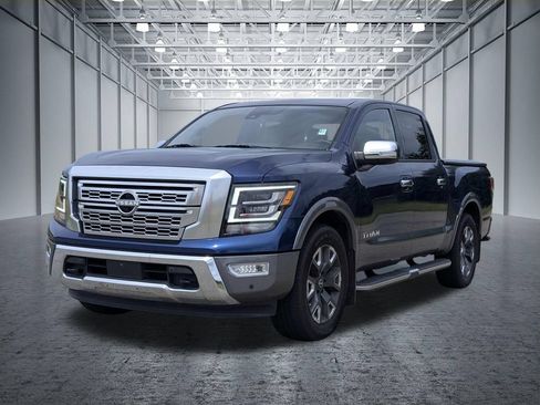 Used 2023 Nissan Titan Platinum Reserve w/ Moonroof Package RWD image 4