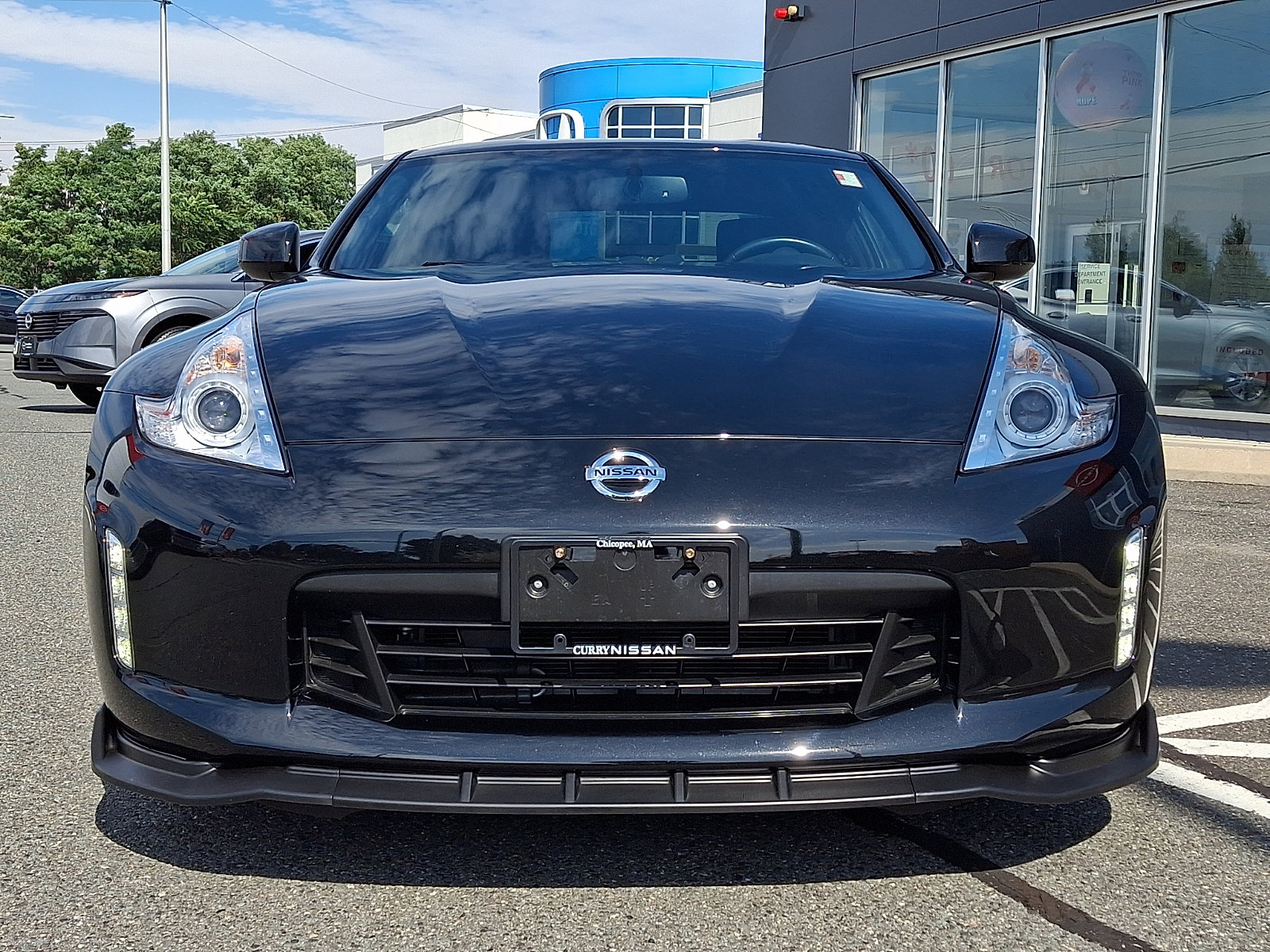 Used 2016 Nissan 370Z Coupe RWD image 2
