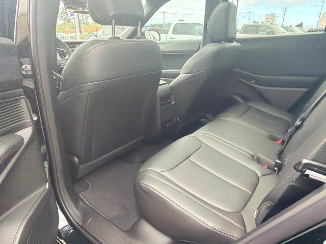 Used 2026 Jeep Cherokee Limited AWD/4WD image 16