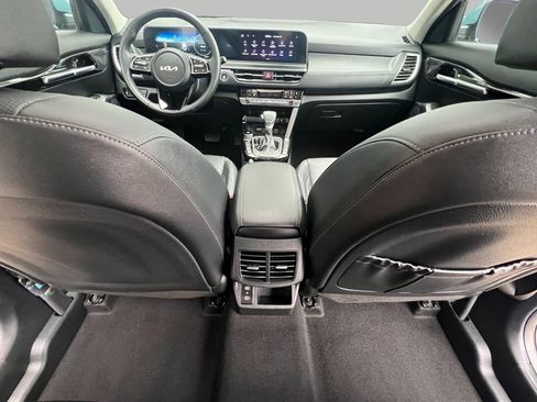 Certified 2024 Kia Seltos EX image 24