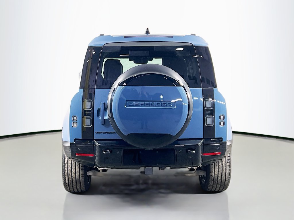 Used 2026 Land Rover Defender 110 X-Dynamic SE AWD/4WD image 6