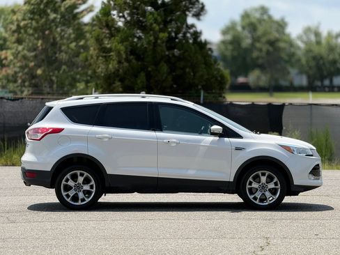Used 2016 Ford Escape Titanium AWD/4WD image 7