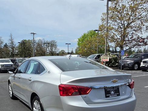 Used 2018 Chevrolet Impala LT FWD image 10