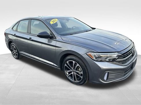 Used 2023 Volkswagen Jetta Sport image 7