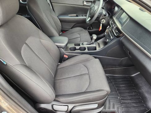 Used 2018 Kia Optima LX FWD image 13