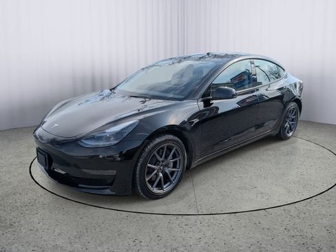 Used 2022 Tesla Model 3 image 6