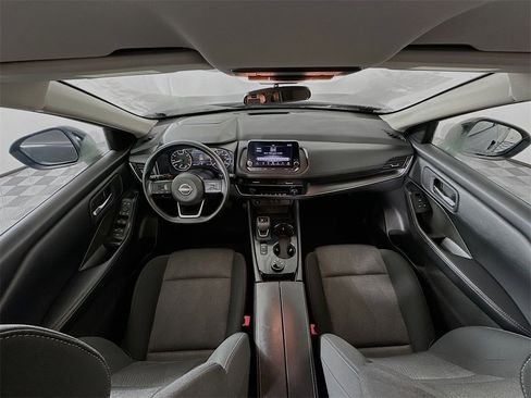 Used 2024 Nissan Rogue SV image 29